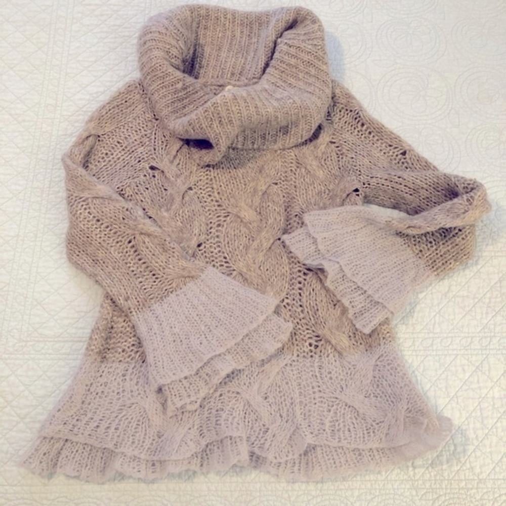 Anthropologie Sleeping On Snow alpaca wool blend bell sleeve sweater.Size medium